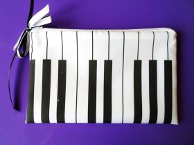 Клатчі Клатчи ^/--/^ Стильная косметичка от бренда Ziz - Пианино ^_^^^ Стильна косметичка від бренду Ziz - Піаніно - фото фото фото