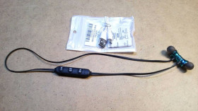 Bluetooth гарнітури Bluetooth гарнитуры ^/--/^ Блютуз гарнітура, навушники. ^_^^^ Блютуз гарнитура, наушники. - фото фото фото