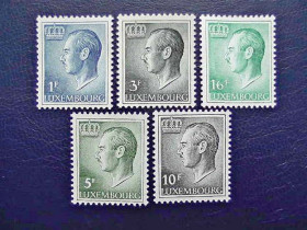 Бенілюкс Бенилюкс ^/--/^ Серія поштових стандартних марок Люксембург &amp;quot; Великий Герцог Жан &amp;quot; 1965-1971  рік ** ^_^^^ Серия почтовых стандартных марок Люксембург &amp;quot; Великий Герцог Жан &amp;quot; 1965-1971 год ** - фото фото фото