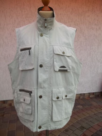 Костюми, піджаки, жилети Кoстюмы, пиджаки, жилеты ^/--/^ Prom    ( XL - 50 / 52  р )   Мужская жилетка на подкладке , безрукавка с карманами бежевая Германия  Б/У ^_^^^ Prom ( XL - 50 / 52 р ) Чоловіча жилетка на підкладці, безрукавка з кишенями бежева Німеччина Б/У - фото фото фото