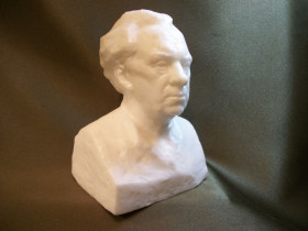 Статуетки, Скульптури, Фігурки, Фарфор Статуэтки, Скульптуры, Фигурки, Фарфор ^/--/^ М /--/ 88 Бюст Максим Рыльский. Украинский, советский поэт, публицист. СССР. Пластик ^_^^^ М /--/ 88 Бюст Максим Рильський Український, радянський поет, публіцист. СРСР. Пластик - фото фото фото