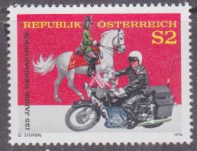 Австрія Австрия ^/--/^ Австрия 1974 ЖАНДАРМЕРИЯ ПОЛИЦИЯ ПОЛИЦЕЙСКИЙ МОТОЦИКЛ ВСАДНИК КОНЬ ЛОШАДЬ ТРАНСПОРТ Mi.1454** ^_^^^ Австрія 1974 ЖАНДАРМЕРІЯ ПОЛІЦІЯ ПОЛІЦЕЙСЬКИЙ МОТОЦИКЛ ВСАДНИК КІНЬ ЛОШАДЬ ТРАНСПОРТ Mi.1454 - фото фото фото