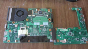 Материнські плати Материнские платы ^/--/^ материнська плата Asus UL /--/ 30 /--/ A ^_^^^ материнская плата Asus UL /--/ 30 /--/ A - фото фото фото