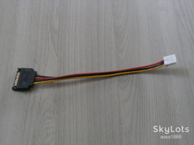 Шлейфи, перехідники Шлейфы, переходники ^/--/^ Кабель перехідник 15 pin SATA на 4 pin Підходить для дисководів гнучких дисків тощо 20 sm ^_^^^ Кабель переходник 15 pin SATA на 4 pin Подходит для дисководов гибких дисков и т.д. 20 sm - фото фото фото