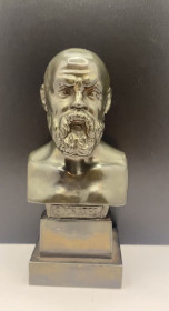Статуетки, Скульптури, Фігурки, Фарфор Статуэтки, Скульптуры, Фигурки, Фарфор ^/--/^ 6 /--/ lt /--/ 71 Бюст Сократ, философ. Винтаж. Тяжелый металл. Италия. Высота 17 см ^_^^^ Бюст Сократ, філософ. Вінтаж. Важкий метал. Італія. Висота 17 см - фото фото фото