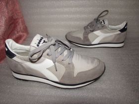 Кросівки Кроссовки ^/--/^ ЛЁГКИЕ СУПЕР КРОССОВКИ НАТУРАЛЬНАЯ ЗАМША~DIADORA ~ ИНДОНЕЗИЯ р 39 ^_^^^ Легкі супер крові натуральна замша~DIADORA ~ Індонезія р 39 - фото фото фото