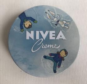 Інше Другое ^/--/^ Коробка від крему NIVEA зимова.  Метал. ^_^^^ Коробка от крема NIVEA зимняя. Металл. - фото фото фото