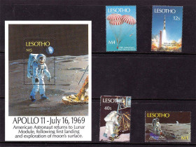 Освоєння космосу Освоение космоса ^/--/^ Космос .  Лесото  1989 г MNH - блок + марки - APOLLO-11 - ^_^^^ Лесото 1989 MNH - блок + марки - APOLLO-11 - - фото фото фото