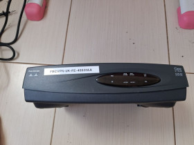 Маршрутизатори Маршрутизаторы ^/--/^ Маршрутизатор router Cisco 1721 - фото фото фото