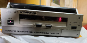 Інші вимірювальні прилади Другие измерительные приборы ^/--/^ Генератор телевізійних сигналів ГИС 02 /--/ Т ^_^^^ Генератор телевизионных сигналов ГИС 02 /--/ Т - фото фото фото