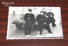 Листи, фото Письма, фото ^/--/^ Моряки Северного флота на фоне автобуса ГЗА-651, 1950-е гг. ^_^^^ Моряки Північного флоту на тлі автобуса ГЗА-651, 1950-і рр. - фото фото фото