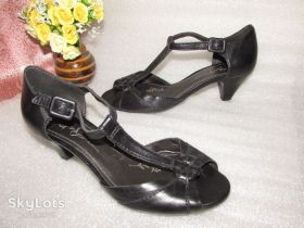 Босоніжки Босоножки ^/--/^ БОСОНОЖКИ на каблучке НАТУРАЛЬНАЯ КОЖА~Clarks~ р 35 ^_^^^ Босоножки на каблучці натуральна шкіра~Clarks~ р 35 - фото фото фото