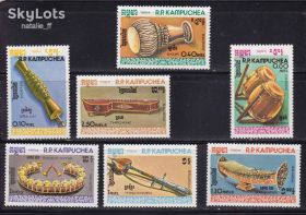 Мистецтво Искусство ^/--/^ NM Кампучия 1984 г MNH - муз. инструменты ^_^^^ NM Кампучія 1984 MNH - музичні інструменти - фото фото фото