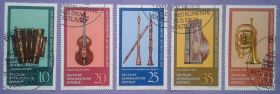 НДР, ФРН ГДР, ФРГ ^/--/^ ГДР 1977 музыкальные инструменты Mi 2224-2228 ^_^^^ НДР 1977 музичні інструменти Mi 2224-2228 - фото фото фото