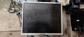 Samsung Samsung ^/--/^ ЖК-монитор 19 дюймов Samsung SyncMaster 943 /--/ N № 24070230 ^_^^^ ЖК-монітор 19 дюймів Samsung SyncMaster 943 /--/ N No 24070230 - фото фото фото