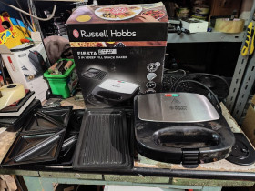 Вафельниці Вафельницы ^/--/^ Бутербродница / Мультимейкер Russell Hobbs Fiesta 24540-56 № 25070234/1 ^_^^^ Бутербродниця / Мультімейкер Russell Hobbs Fiesta 24540-56 No 25070234/1 - фото фото фото