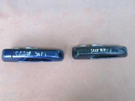 Ручки, накладки Ручки, накладки ^/--/^ Ручка двери наружная правая Jeep Grand Cherokee 05-09 ^_^^^ Ручка дверей зовнішня права Jeep Grand Cherokee 05-09 - фото фото фото