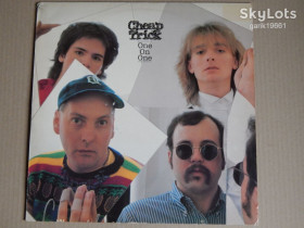 Платівки Пластинки ^/--/^ Cheap Trick ‎– One On One  (Epic ‎– EPC 85740, Holland) insert EX+/EX+ ^_^^^ Cheap Trick – One On One (Epic – EPC 85740, Holland) insert EX+/EX+ - фото фото фото
