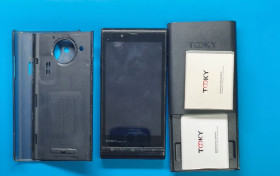 Інші моделі Другие модели ^/--/^ Телефон Tooky A /--/ 19 Plus рабочий с зарядным боксом и 2 АКБ, аккумуляторы немного дутые, телефон на 2 sim ^_^^^ Телефон Tooky A /--/ 19 Plus робочий з зарядним боксом і 2 АКБ, акумулятори трохи дуті, телефон на 2 sim - фото фото фото