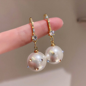 Сережки Серьги ^/--/^ Женские серьги-подвески с крупным жемчугом и кристаллами kp /--/ 454 ^_^^^ Жіночі сережки-підвіски з великим перлами і кристалами kp /--/ 454 - фото фото фото