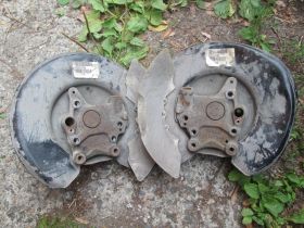 Інше Другое ^/--/^ Защита заднего тормозного диска Volvo 850 S /--/ 70 V /--/ 70 3516883 3516884 ^_^^^ Захист заднього гальмівного диска Volvo 850 S /--/ 70 V /--/ 70 3516883 3516884 - фото фото фото