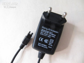 Зарядні пристрої Зарядные устройства ^/--/^ Зарядка Sony Ericsson CST-13, робоча, для раритетного телефону ^_^^^ Зарядка Sony Ericsson CST-13 рабочая, для раритетного телефона - фото фото фото