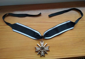 Копії медалей і знаків Копии медалей и знаков ^/--/^ Золотой  Рыцарский крест с лентой За военные заслуги с мечами  . Германия . Третий Рейх&amp;lt;span clas ^_^^^ Золотий Лицарський хрест зі стрічкою За військові заслуги з мечами . Німеччина . Третій Рейх &amp;lt;span clas - фото фото фото