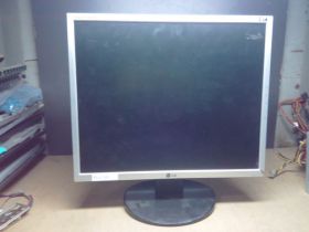LG LG ^/--/^ ЖК монитор 19 дюймов LG FLATRON L /--/ 1953 /--/ S №802/38 ^_^^^ ЖК монітор 19 дюймів LG FLATRON L /--/ 1953 /--/ S No /--/ 802/38 - фото фото фото