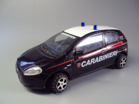 : : ^/--/^ машинка fiat grand punto carabinieri 112 mondo motors 1:24 карабинеры Китай длина 16 см №9109 ^_^^^ машинка fiat grand punto carabinieri 112 mondo motors 1:24 карабінери Китай довжина 16 см No /--/ 9109 - фото фото фото