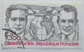 Франція Франция ^/--/^ Франция 1981 Пионеры авиации Дьедоне Костес и Иосиф Брикс, гашеная (I) ^_^^^ Франція 1981 Піонери авіації Дьєдоне Костес і Йосип Брикс, гашена (I) - фото фото фото