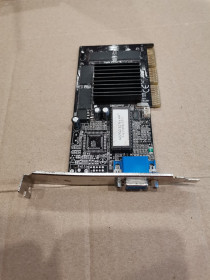 Відеокарти Видеокарты ^/--/^ Видеокарта GeForce 2 MX /--/ 400 32 /--/ Mb 128 /--/ bit AGP 4 /--/ x - фото фото фото