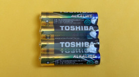 Батарейки, акумулятори Батарейки, аккумуляторы ^/--/^ Toshiba AAA 1.5 /--/ V Alkaline батарейка 4 шт. - фото фото фото