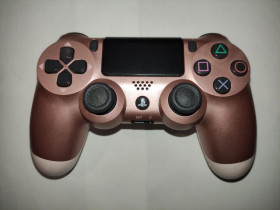 Диски з відеоіграми Диски с видеоиграми ^/--/^ Dual Shock 4 Sony PlayStation оригінальний контролер Rose Gold б/в хороший стан, перевірений ^_^^^ Dual Shock 4 Sony PlayStation оригинальный контроллер Rose Gold б/в хорошее состояние, проверенное - фото фото фото