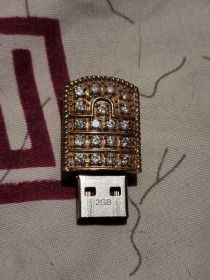 USB флешнакопичувачі USB флешнакопители ^/--/^ Флешка мини 2 гб pretec i-disk vogue 5.49/18.6 золотистая ^_^^^ Флешка міні 2 гб pretec i-disk vogue 5.49/18.6 золотиста - фото фото фото