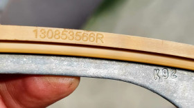 Інше Другое ^/--/^ Планка успокоителя цепи ГРМ Renault Megane Nissan 130853566 /--/ R ^_^^^ Планка заспокійника ланцюга ГРМ Renault Megane Nissan 130853566 /--/ R - фото фото фото