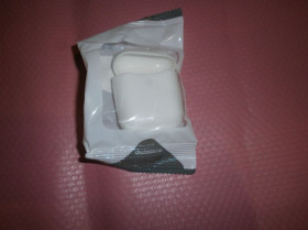 Чохли, бампера Чехлы, бампера ^/--/^ Захисний силіконовий чохол для AirPods білий / Чохол для навушників ^_^^^ Защитный силиконовый чехол для AirPods белый / Чехол для наушников - фото фото фото