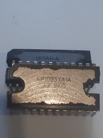Мікросхеми Микросхемы ^/--/^ Мікросхема КР /--/ 1023 /--/ ХА /--/ 1 /--/ А ^_^^^ Микросхема КР /--/ 1023 /--/ ХА /--/ 1 /--/ А - фото фото фото