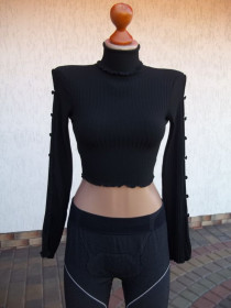 Кофти Кофты ^/--/^ Prom             (  S - 44 р ) Bershka Короткий черный свитер гольф кофта лонгслив рубчик трикотаж Новый ^_^^^ Prom (S - 44 р ) Bershka Короткий чорний светр гольф кофта лонгслив рубчик трикотаж Новий - фото фото фото