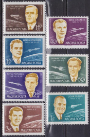 Угорщина Венгрия ^/--/^ Венгрия 1962 КОСМОС КОСМИЧЕСКИЕ ЭКСПЕДИЦИИ КОРАБЛИ СПУТНИК АППАРАТ КОСМОНАВТ 7 /--/ м Mi.1873-9 /--/ А** $6.85 ^_^^^ Угорщина 1962 КОСМОС КОСМІЧНІ ЕКСПЕДИЦІЇ КОРАБЛІ СПУТНИК АПАРААТ КОСМОНАВТ 7 /--/ М Mi.1873-9 /--/ А** EUR 7.5 - фото фото фото