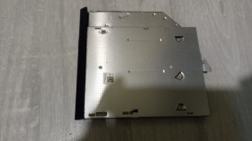Корпуса Корпуса ^/--/^ dvd-rom з кришечкой Toshiba L /--/ 775 L /--/ 775 /--/ D ^_^^^ с крышечкой Toshiba L /--/ 775 L /--/ 775 /--/ D - фото фото фото