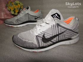 Кросівки Кроссовки ^/--/^ Лёгкие дышащие кроссовки ~NIKE ~ FREE TR FLYKNIT  р 39  ВЬЕТНАМ  ОРИГИНАЛ ^_^^^ Легкі дихаючі кросівки ~ NIKE ~ FREE TR FLYKNIT р 39 В'єтнаму - фото фото фото