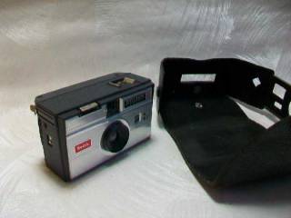 Вінтажні фотоапарати Винтажные фотоаппараты ^/--/^ _Фотоаппарат Instamatic, Чехословакия. ^_^^^ Фотоапарат Instamatic, Чехословаччина. - фото фото фото