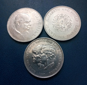 Єлизавета II (після ) Елизавета II (после ) ^/--/^ Крони Британії. 1965/72/81 рр. Крупні монети. ^_^^^ Кроны Британии. 1965/72/81 гг. Крупные монеты. - фото фото фото