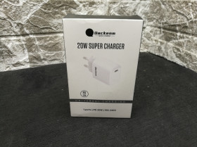 Зарядні пристрої Зарядные устройства ^/--/^ Зарядний пристрій Qackenm Super Charger потужністю 20 Вт *81137 - фото фото фото