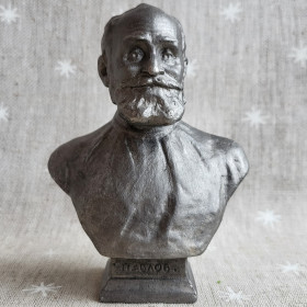 Статуетки, Скульптури, Фігурки, Фарфор Статуэтки, Скульптуры, Фигурки, Фарфор ^/--/^ Бюст И.П.Павлов, ск. Линник, Монументскульптура, 1955 /--/ г, в коллекцию ^_^^^ Бюст І.П.Павлов, ск. Линник, Монументскульптура, 1955 /--/ р, в колекцію - фото фото фото