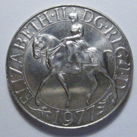 Єлизавета II (після ) Елизавета II (после ) ^/--/^ Велика Британія 25 пенсів 1977 року. 25 років правління королеви Єлизавети II 41226 ^_^^^ Великобритания 25 пенсов 1977 года. 25 лет правления королевы Елизаветы II 41226 - фото фото фото