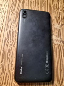 Комплектуючі для корпусів Комплектующие для корпусов ^/--/^ Xiaomi Redmi 7 /--/ A задняя крышка черная с кнопками ^_^^^ Xiaomi Redmi 7 /--/ A задня кришка чорна з кнопками - фото фото фото