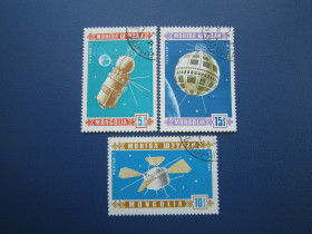 Освоєння космосу Освоение космоса ^/--/^ 3 марки Монголія космос супутники гаш ^_^^^ 3 марки Монголия космос спутники гаш - фото фото фото