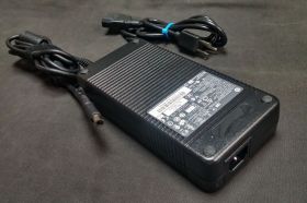 Адаптери живлення Адаптеры питания ^/--/^ 230 /--/ W Док станция HSTNN-U /--/ 1 /--/ X + БП HP PA-1231-66 /--/ HJ для мощных ноутбуков HP Elitebook 8740 /--/ w 8760 /--/ w 8770 /--/ w Вживане ^_^^^ 230 /--/ W Док станція HSTNN-U /--/ 1 /--/ X + БП HP PA-1231-66 /--/ HJ для потужних ноутбуків HP Elitebook 8740 /--/ w 8760 /--/ w 8770 /--/ w - фото фото фото