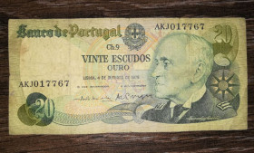 Португалія Португалия ^/--/^ PORTUGAL Португалія 20 ескудо золотом 4 жовтня 1978. Підп.: Borges. 3 букви+6 цифр в № ^_^^^ Португалия 20 эскудо золотом 4 октября 1978. Подп.: Borges. 3 буквы + 6 цифр в No - фото фото фото